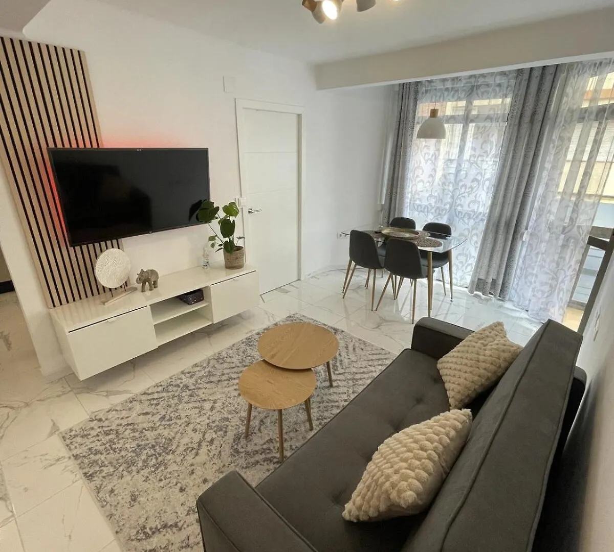 Princess Apartment Torre Del Mar location